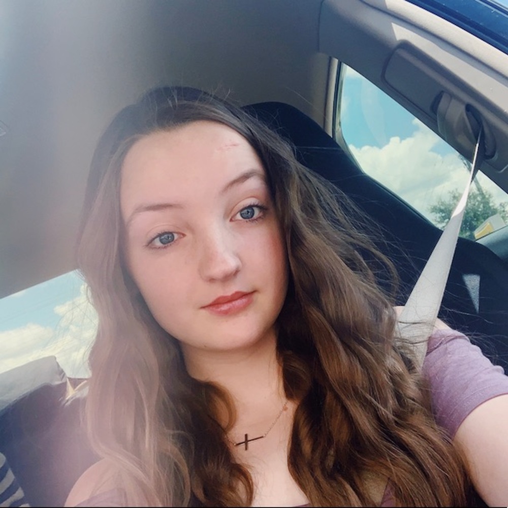 Meet your Posher, Olivia